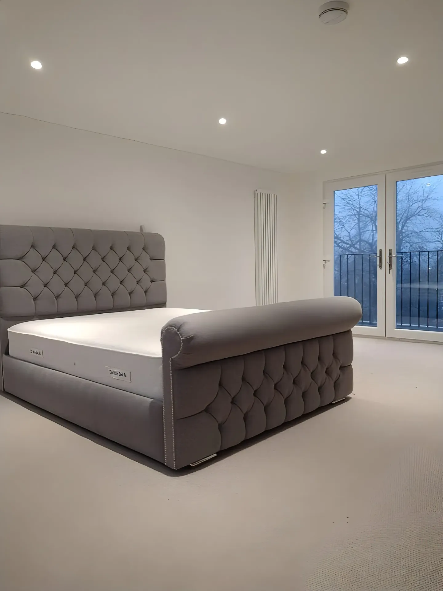 Chester Bed Queen Size Bed 5 by 6